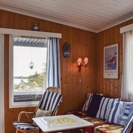 Three-bedroom Holiday In Sondeled